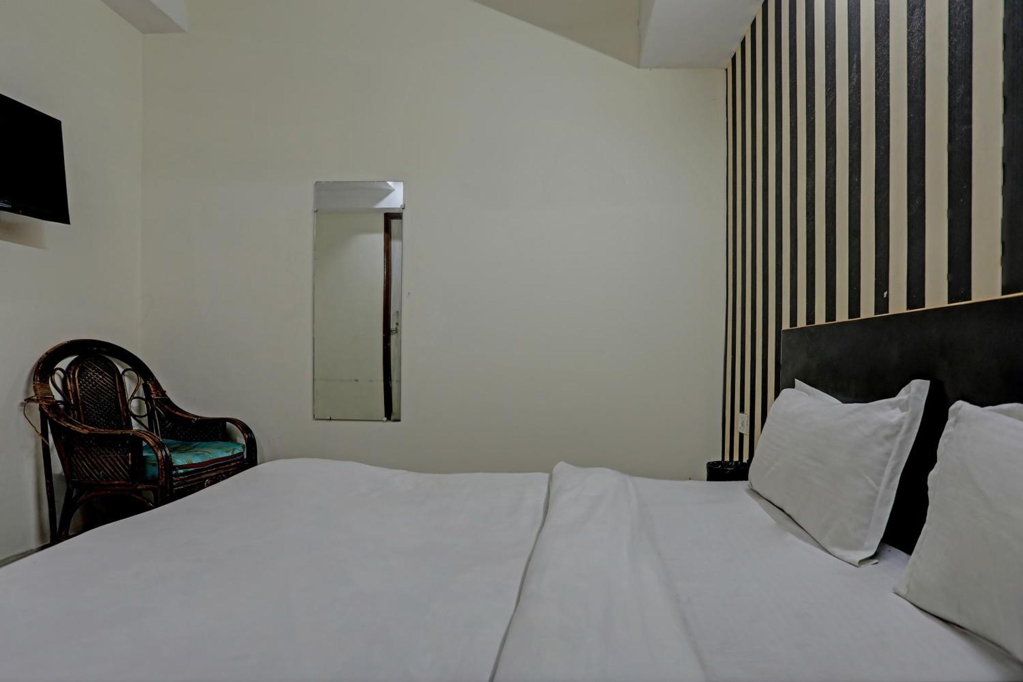 Hotel O Kanak Palace New Delhi Ngoại thất bức ảnh