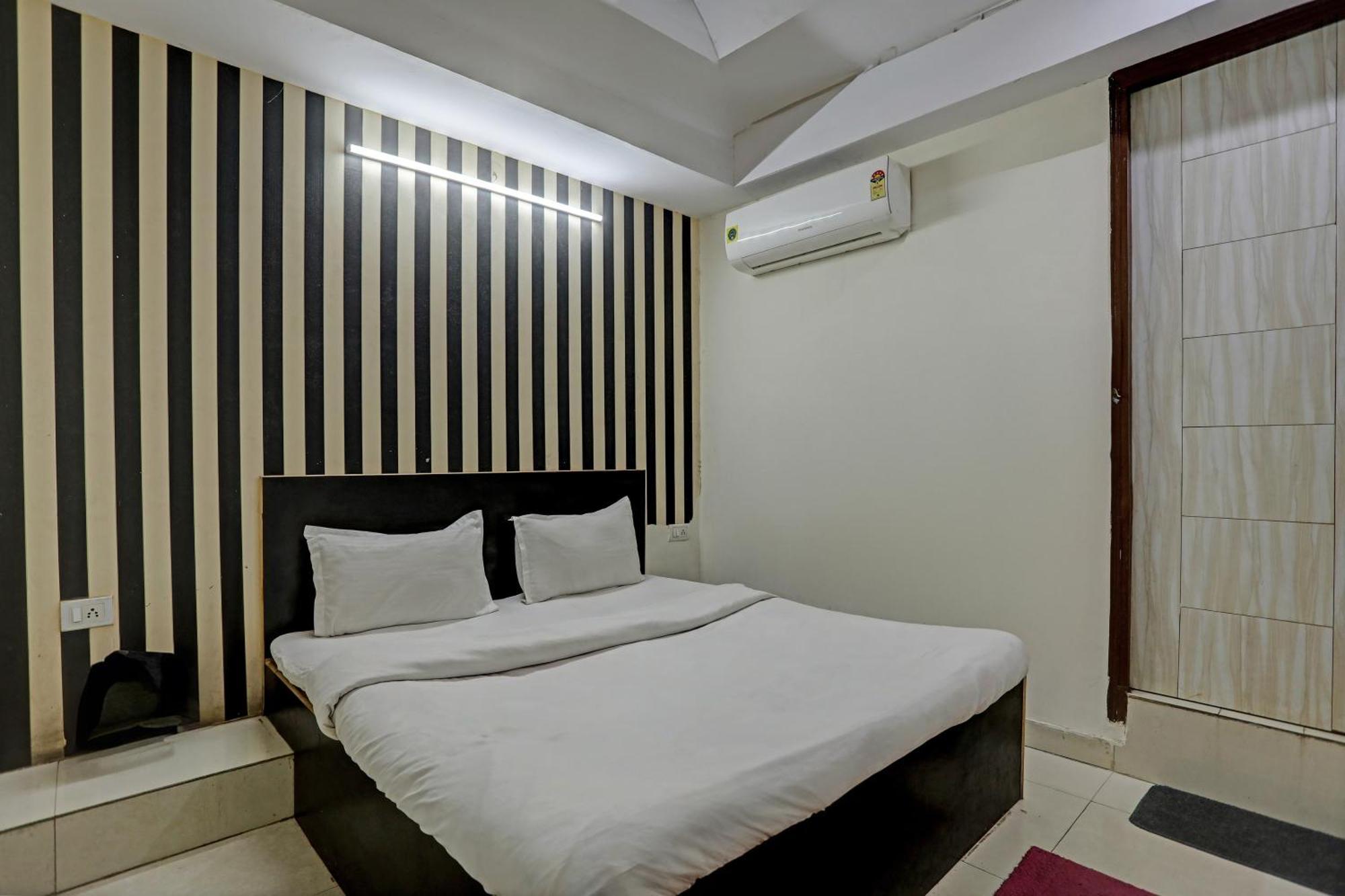 Hotel O Kanak Palace New Delhi Ngoại thất bức ảnh