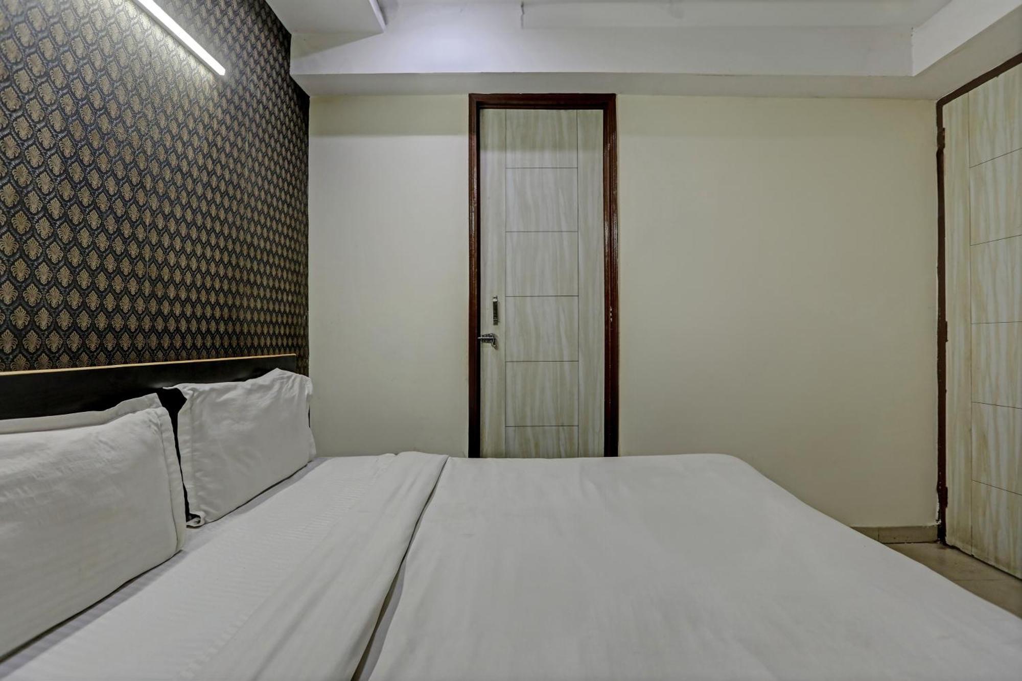 Hotel O Kanak Palace New Delhi Ngoại thất bức ảnh